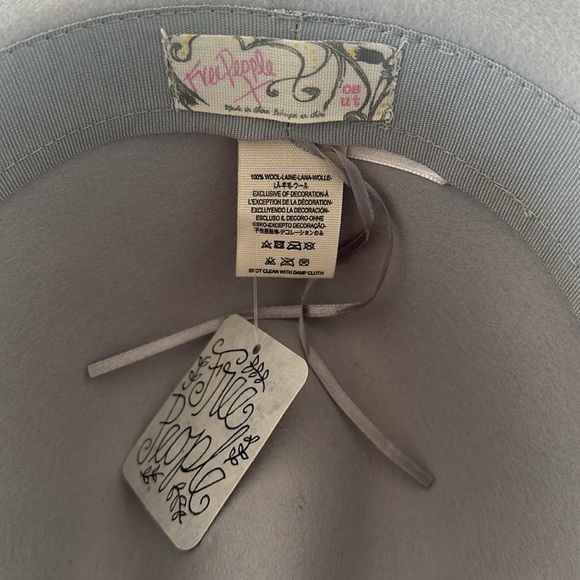 Free people lavender hat - Picture 3 of 3